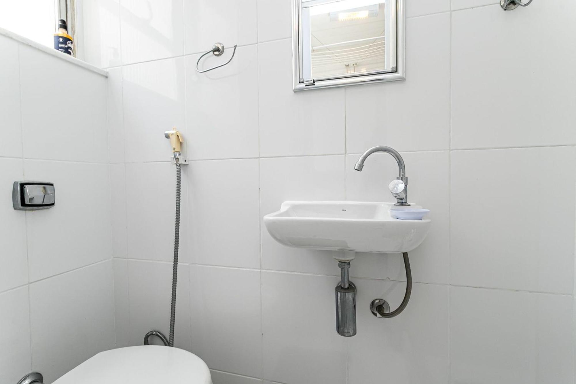 Apartamento 2qtos Em Copacabana A 200m Da | Du 187/802 *