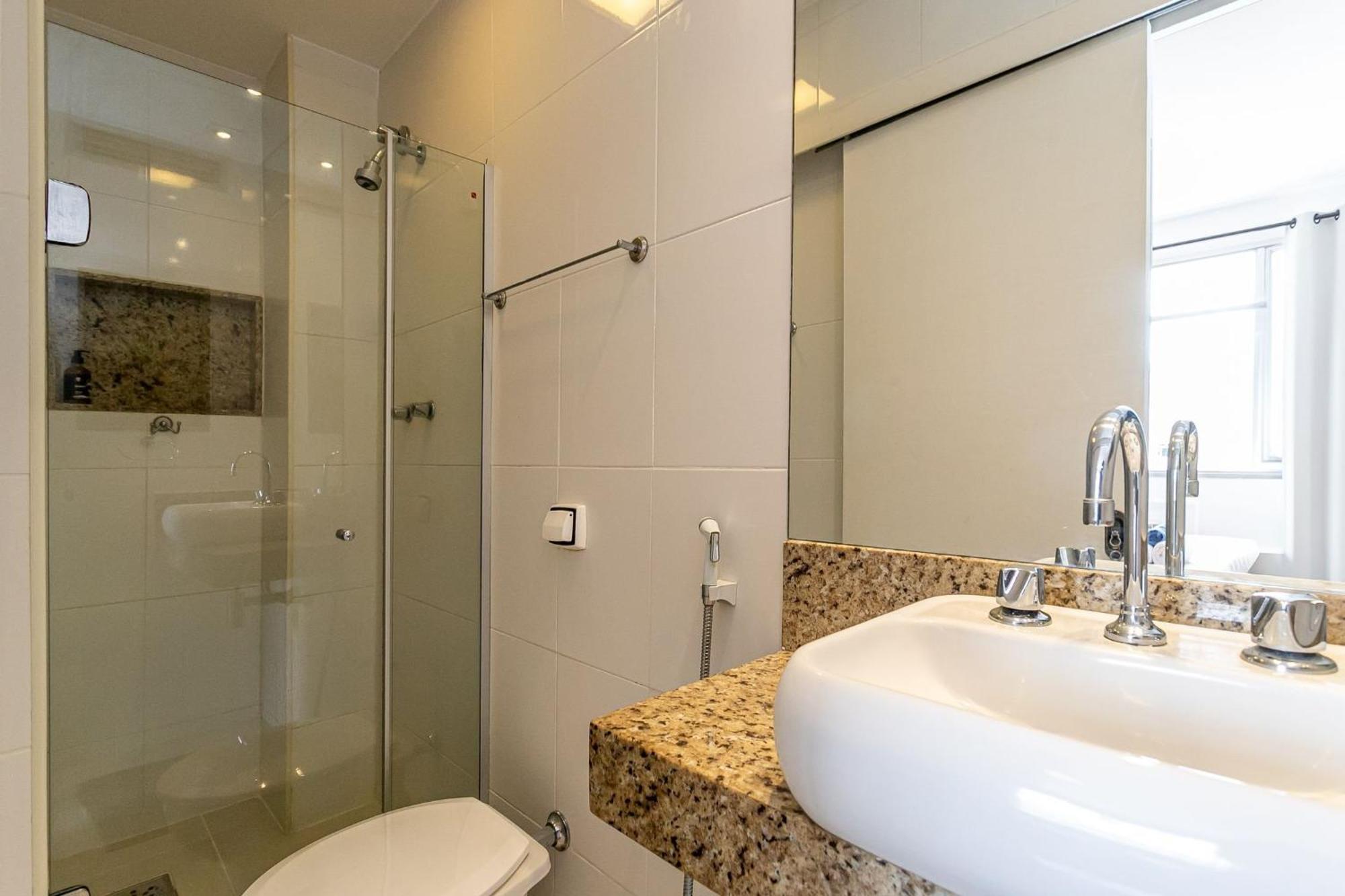 Apartamento 2qtos Em Copacabana A 200m Da | Du 187/802 Rio de Janeiro